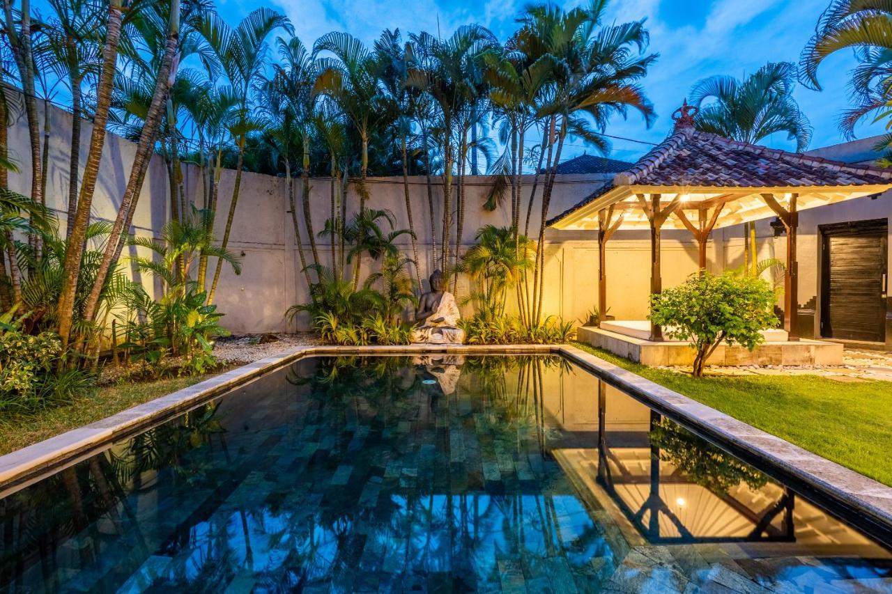 Villa Damai Oasis In The Heart Of Seminyak Exterior photo